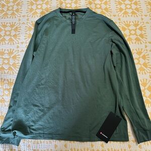Lululemon Athletica Green Long Sleeve Tee